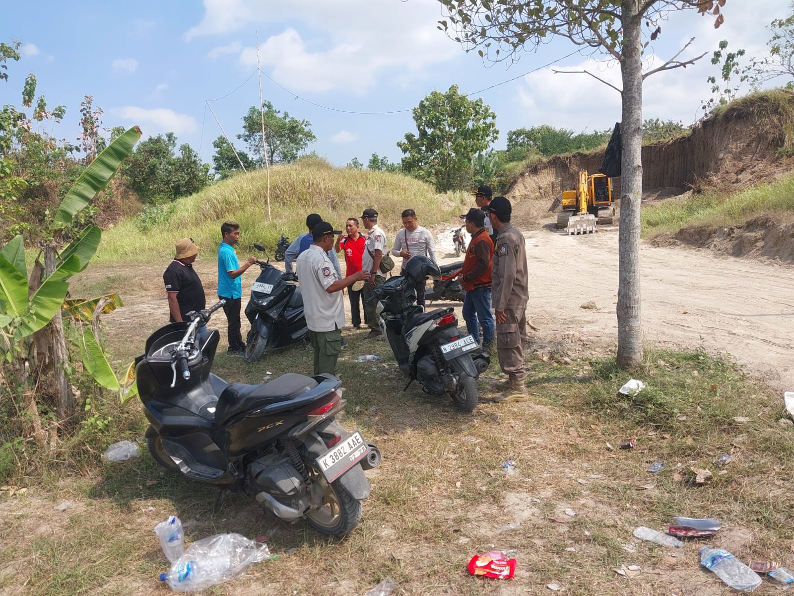 Patroli ke lokasi penambangan pasir darat tanpa izin
