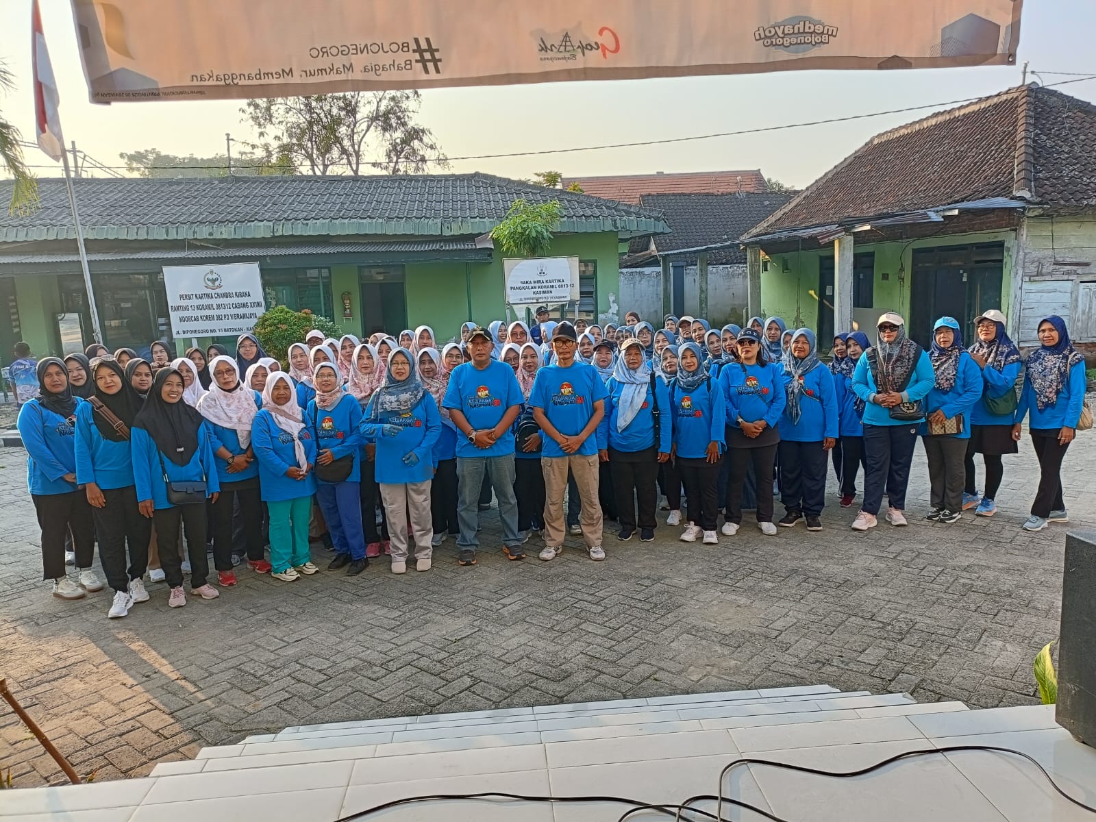 Semarak HARGANAS ke-33, Kecamatan Kasiman Gelar Jalan Sehat dan Senam Bersama Kader KB