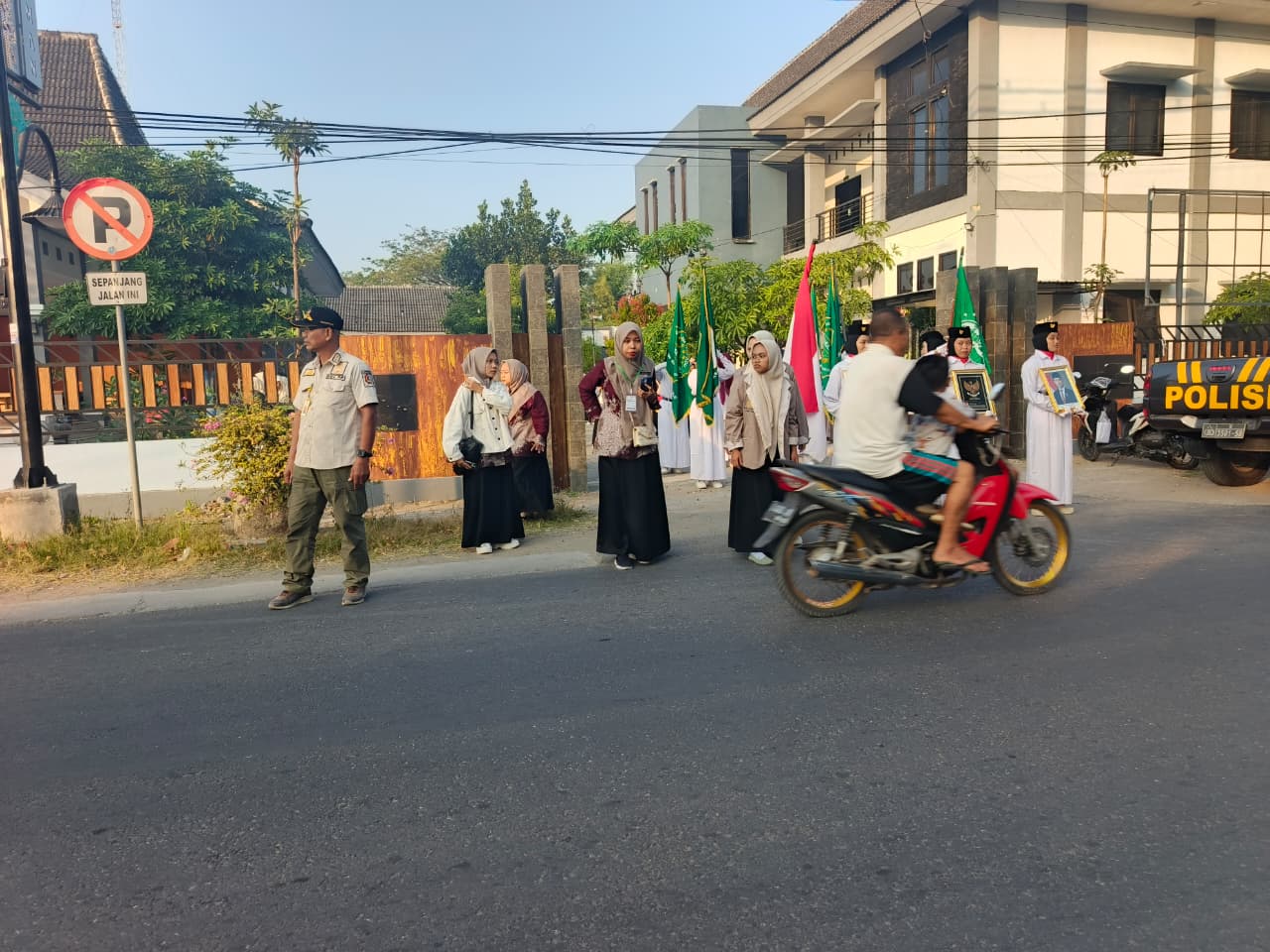 Semarak Kirab Santri Warnai Wisuda Ikhtitam Ke-IV Pondok Pesantren Modern Fathul Majid