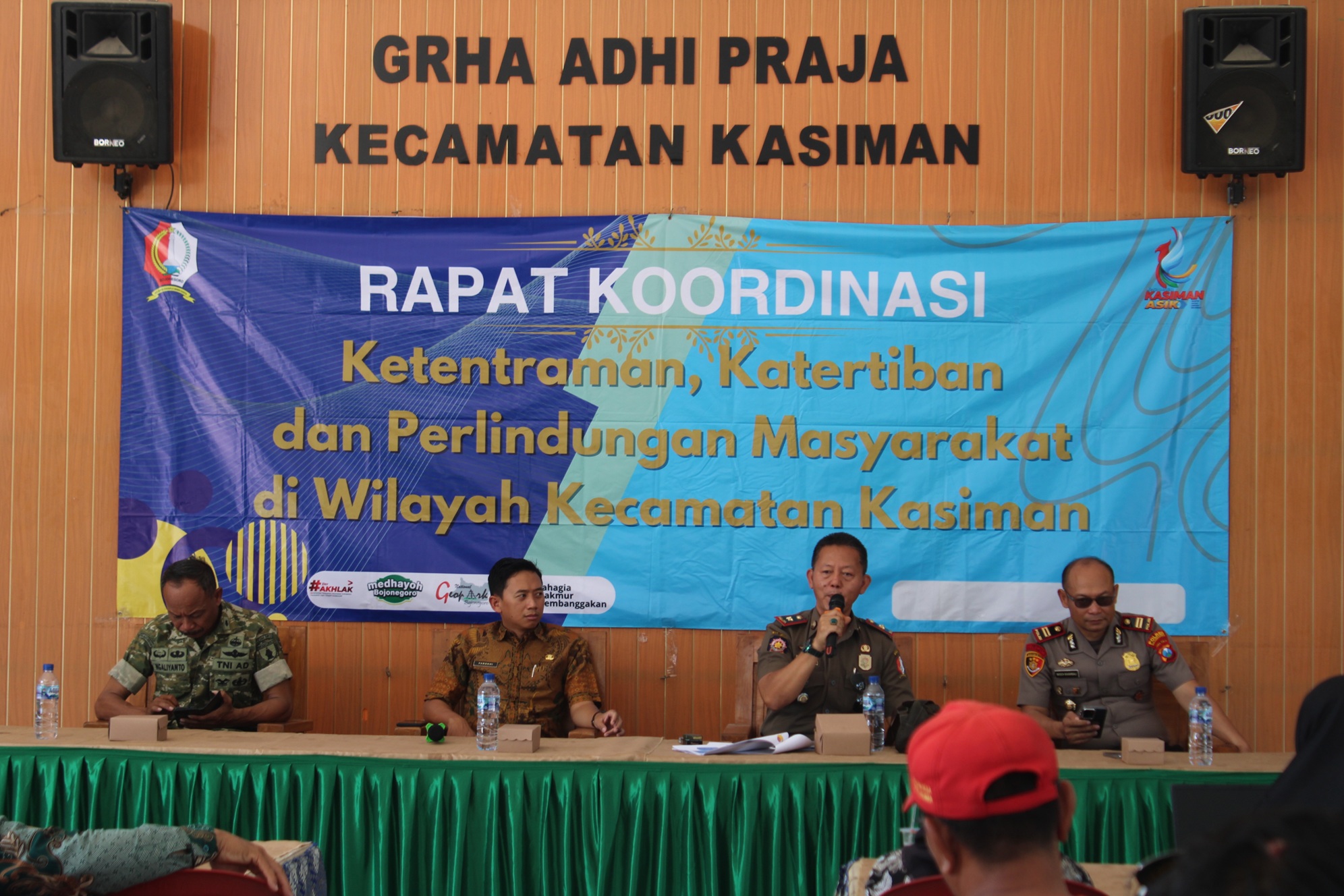 RAPAT KOORDINASI TRANTIBUM LINMAS DAN EVALUASI SIMLINMAS DI KECAMATAN KASIMAN